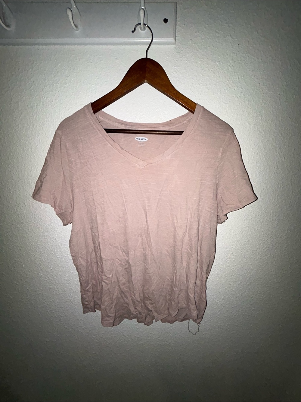Old Navy Pink V-Neck Women's Tee - Unbranded